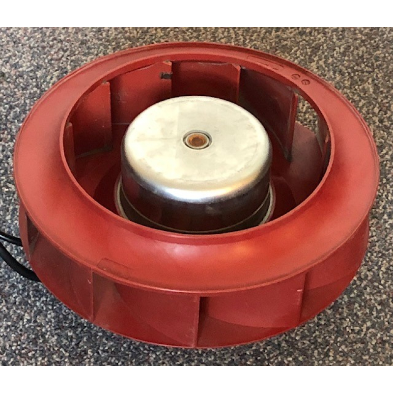 Gereviseerde ruilmotor voor Zehnder ComfoAir 550 WTW unit. R3G220